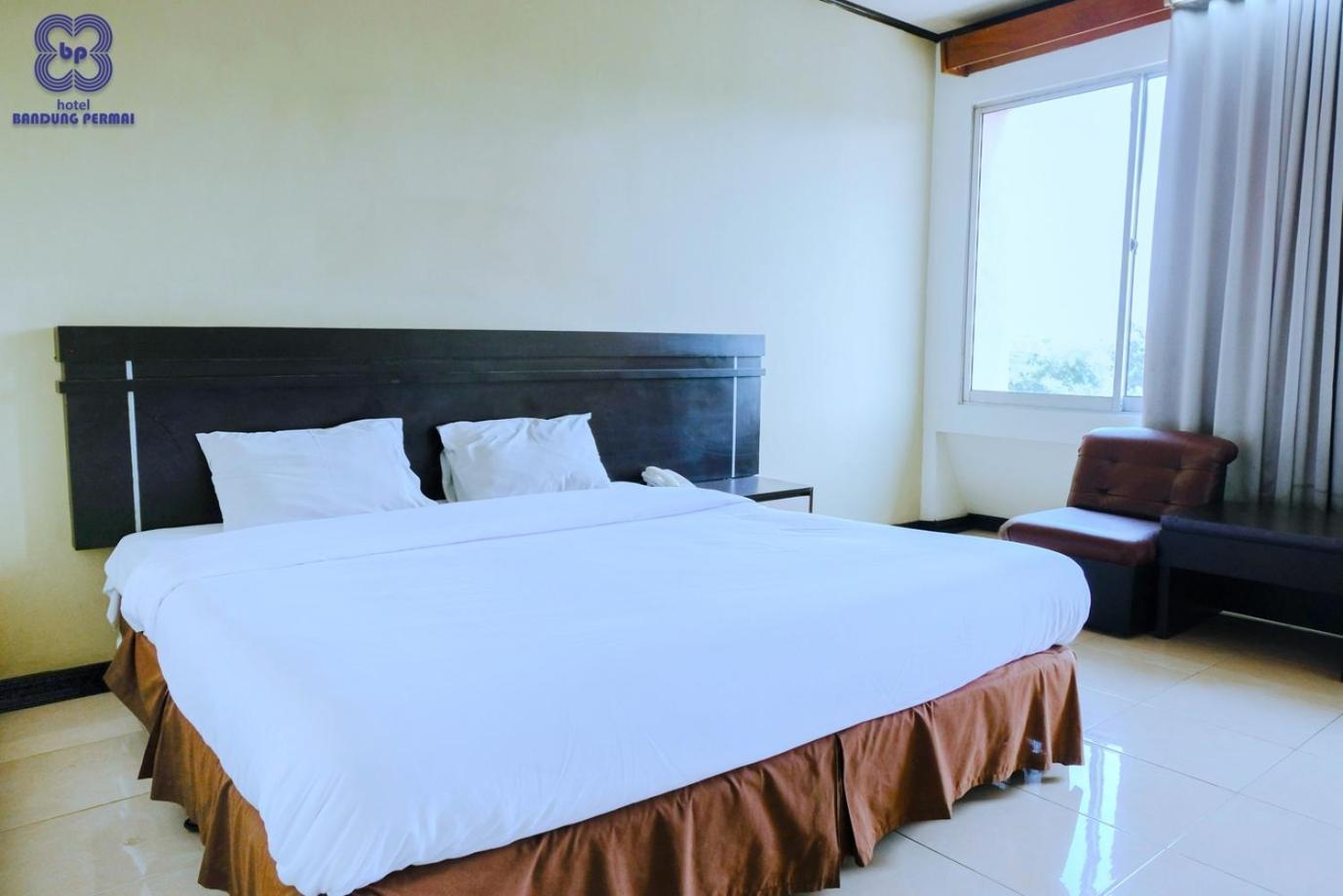 Bandung Permai Hotel Jember Jembel Exterior foto