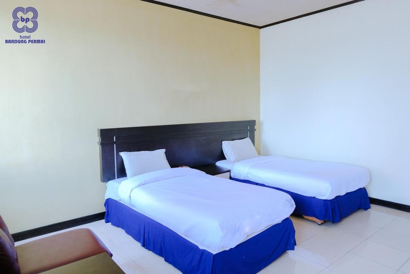 Bandung Permai Hotel Jember Jembel Quarto foto