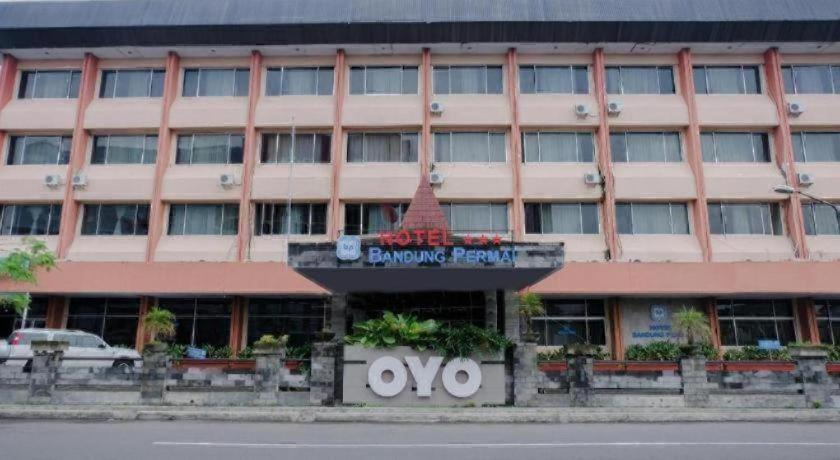 Bandung Permai Hotel Jember Jembel Exterior foto