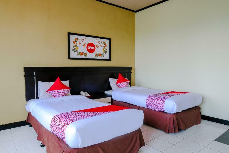 Bandung Permai Hotel Jember Jembel Exterior foto